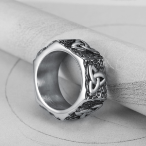 Triquetra Celtic Knot Ring – 316L Stainless Steel