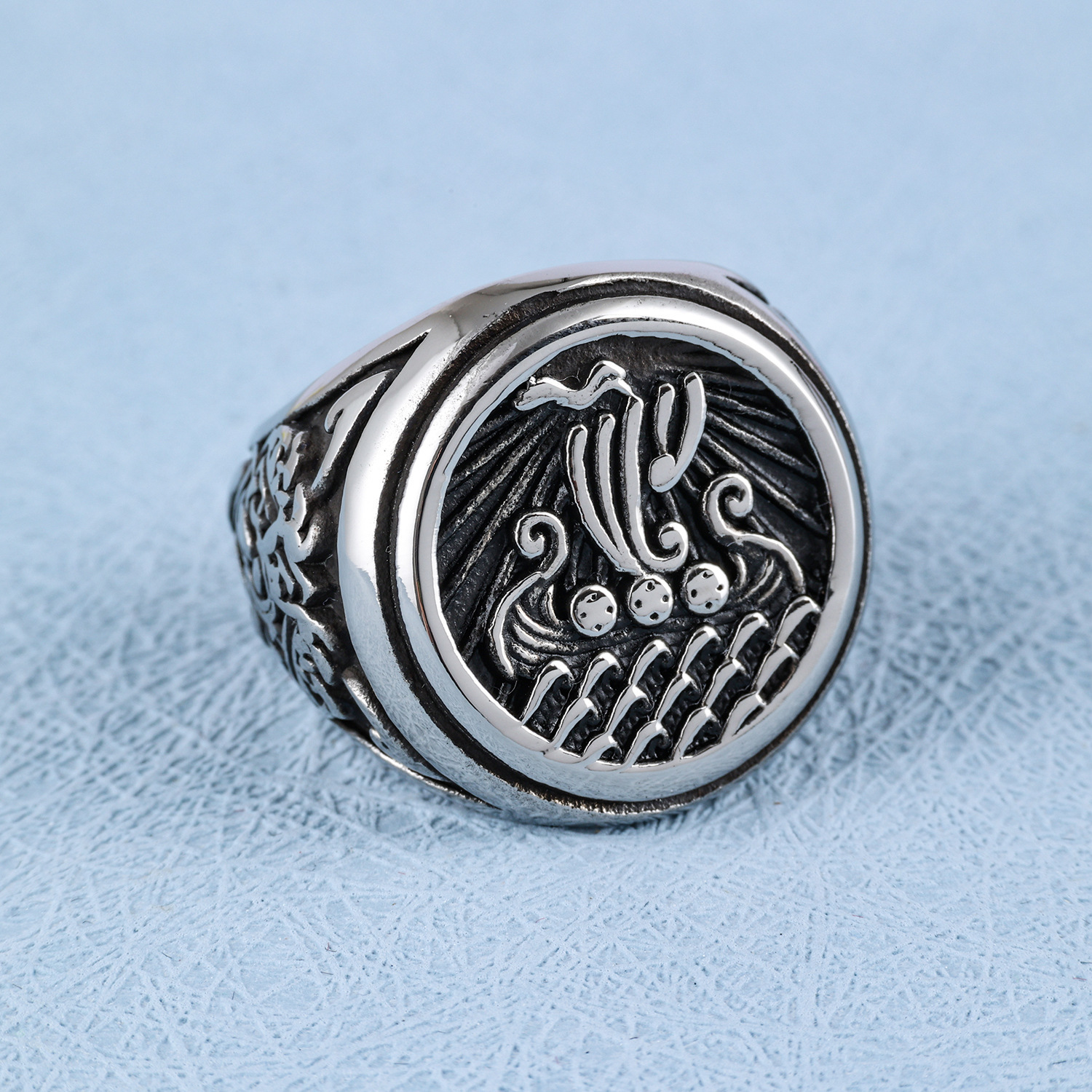 Viking Nautical Seal Shaped Viking Totem Ring - Image 3