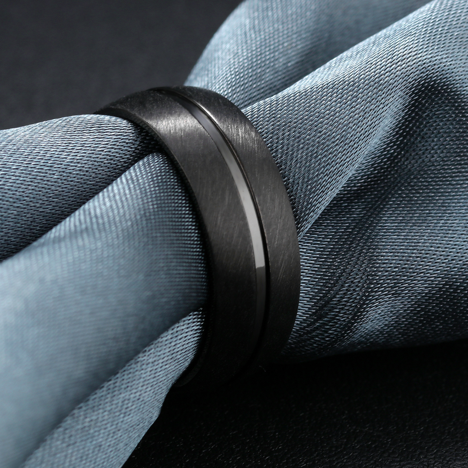 Classic Atmospheric Men's Ring Black Titanium Steel Ring - Image 4