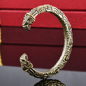 Exquisite Viking Aoding Crow Head Bracelet